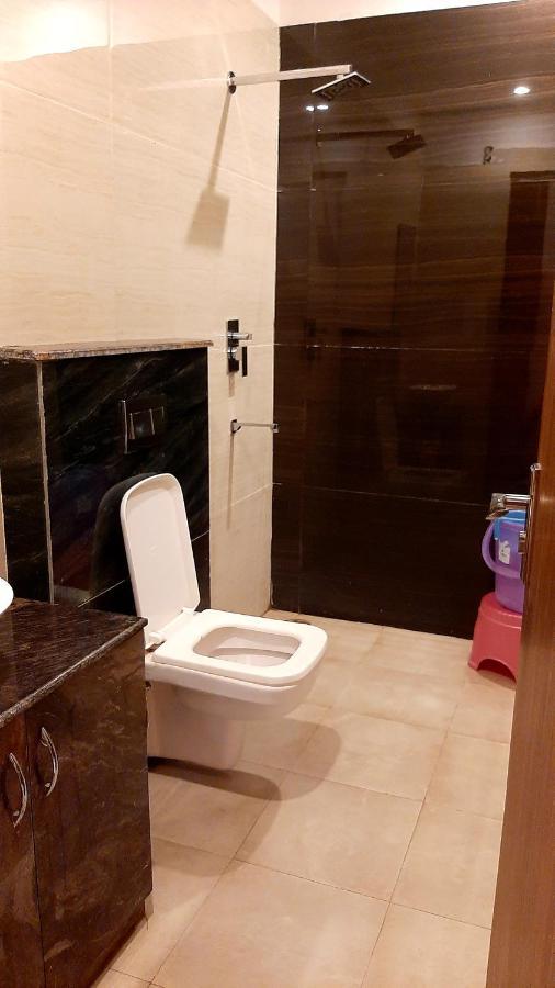 Hotel Hollywood Zirakpur Eksteriør bilde