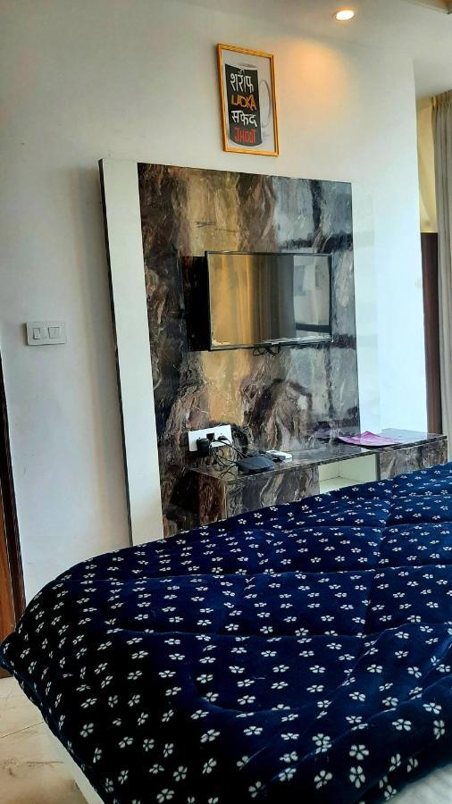 Hotel Hollywood Zirakpur Eksteriør bilde
